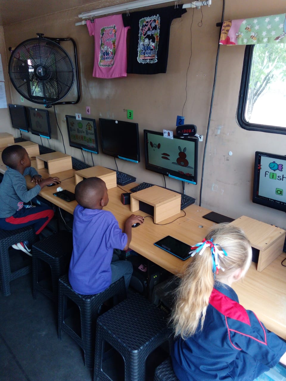 Laerskool Tuinrand Kids Computers on Wheels